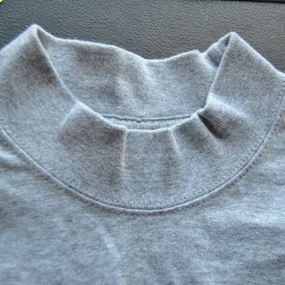 Wilson Medium Vintage Gray Short Sleeve Shirt - Picture 5 of 5